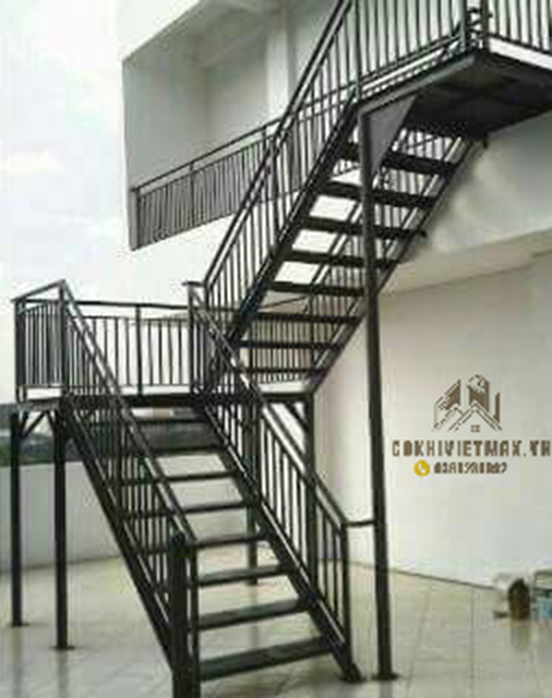 làm cầu thang sắt hưng yên