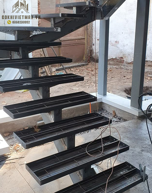 làm cầu thang sắt tại hà nội