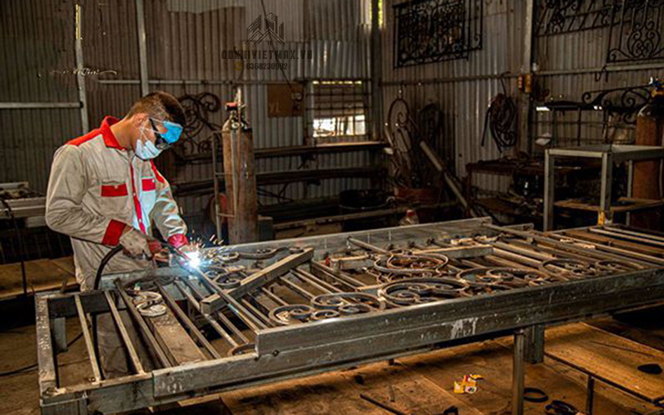 gia công làm lan can sắt