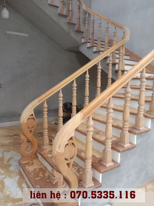 Làm lan can cầu thang gỗ tại Ninh Bình