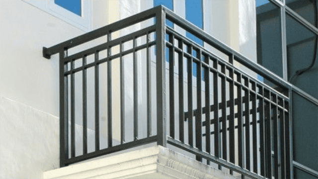 mẫu lan can sắt hộp đẹp ấn tượng