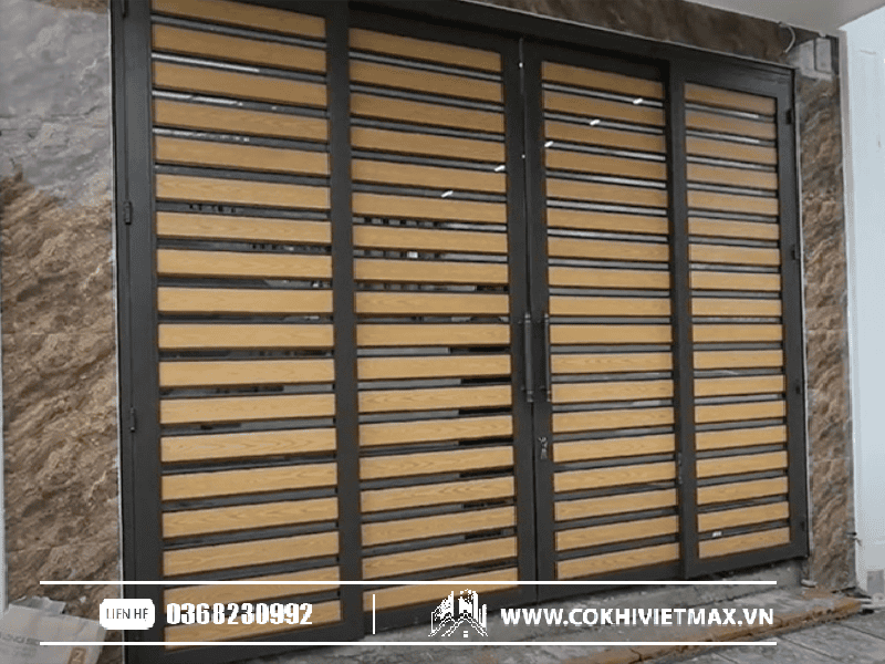 Cổng sắt kết hợp gỗ
