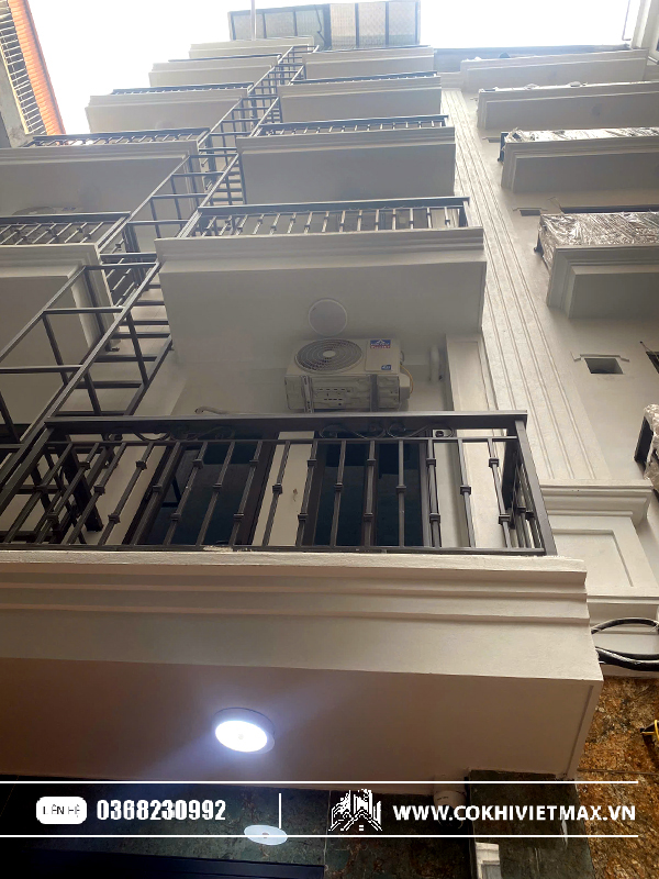 mẫu lan can ban công sắt hiện đại