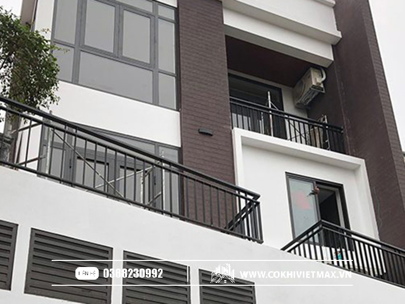 mẫu lan can ban công sắt hiện đại