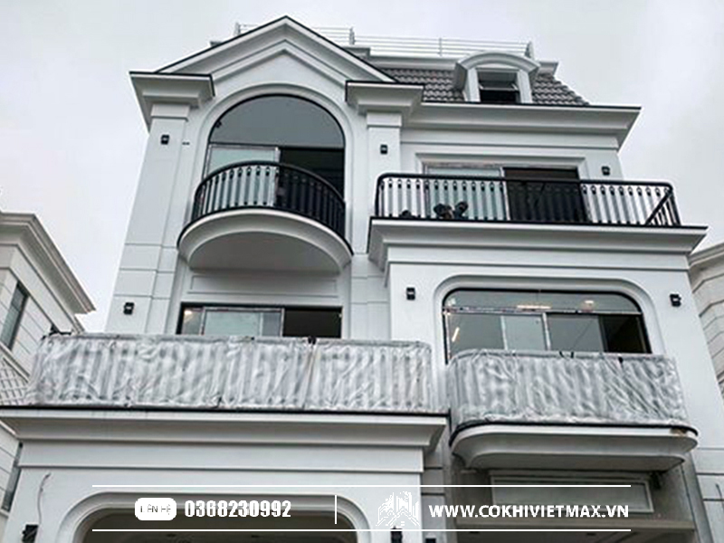 mẫu lan can ban công sắt hiện đại