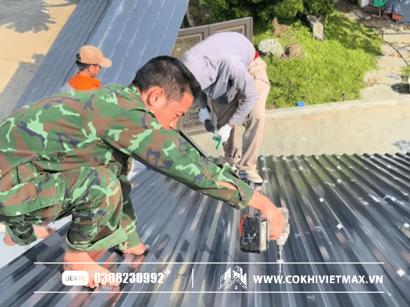 Mái tôn sau khi bắn hoàn thiện, thi công đúng kỹ thuật